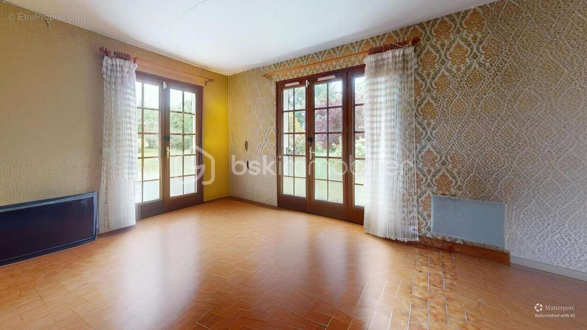 Maison à NESPLOY