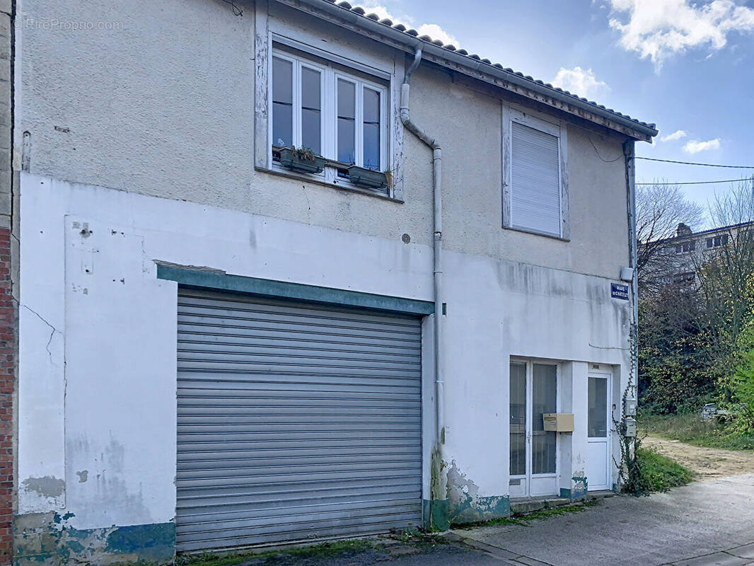 Immeuble Sainte Menehould 5 pièces 114 m2 - photo 1