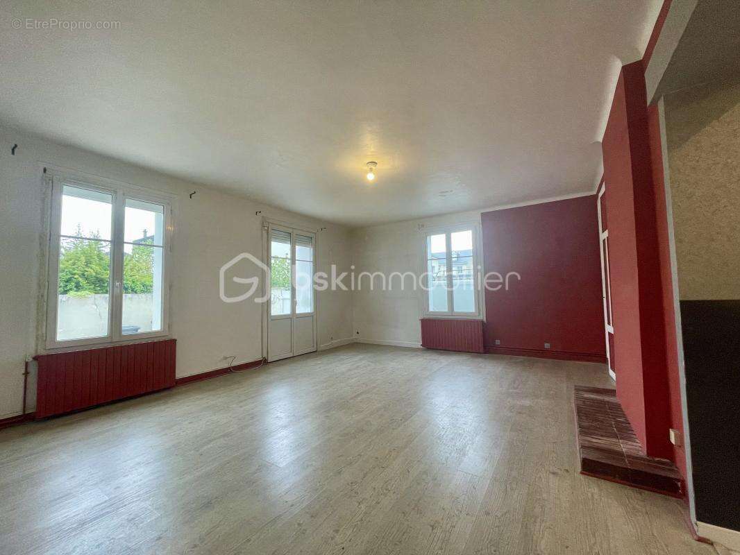 Maison à SAINT-PIERRE-DES-CORPS