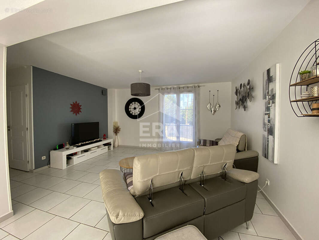 Maison à CHAUMONTEL