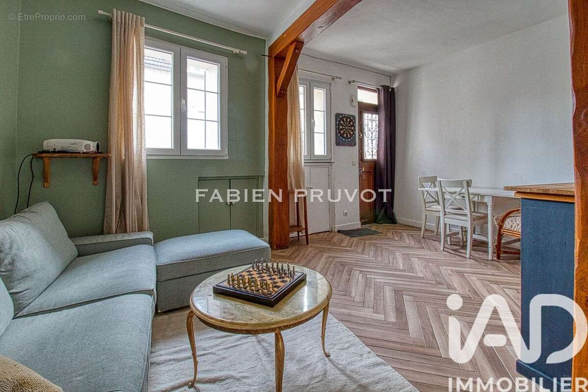 Photo 2 - Maison à CHANTELOUP-LES-VIGNES