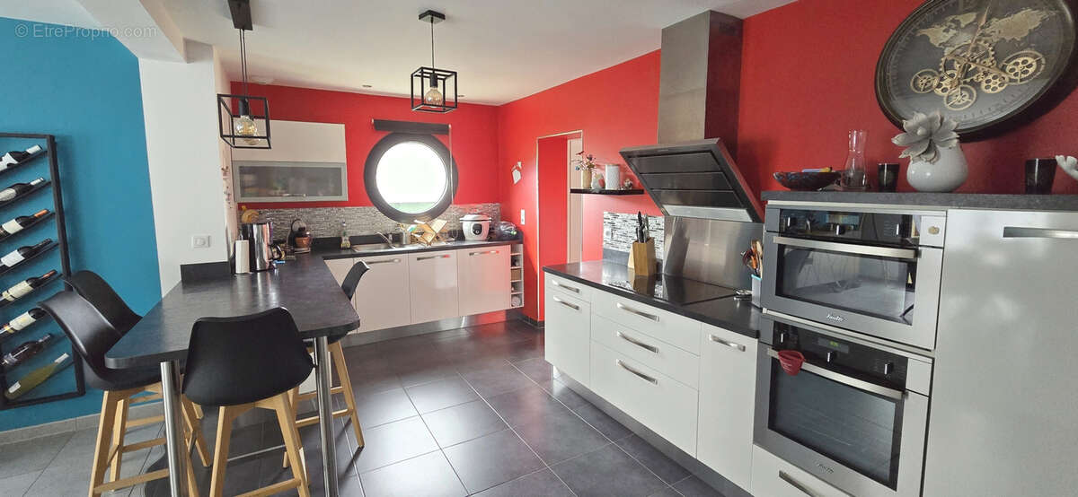 Maison à LE TREVOUX