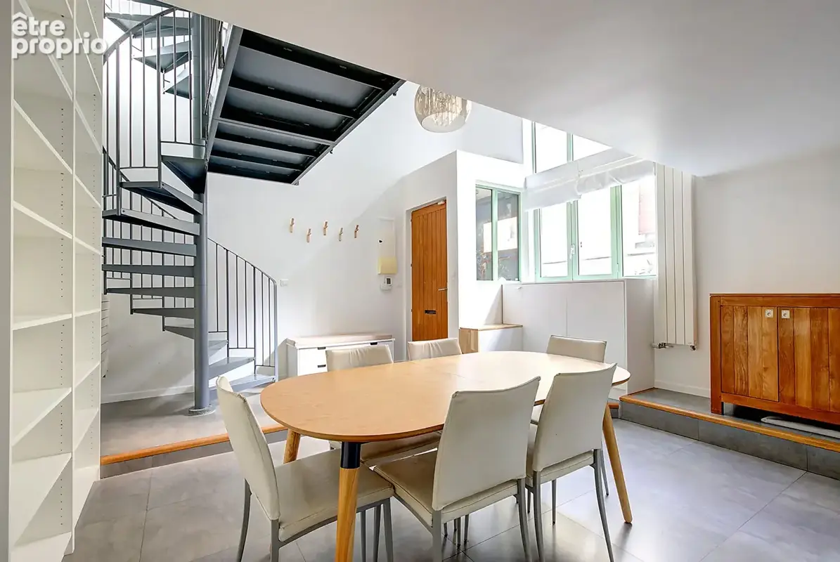 Ancienne imprimerie réhabilitée en maison au coeur du 18 eme - photo 4