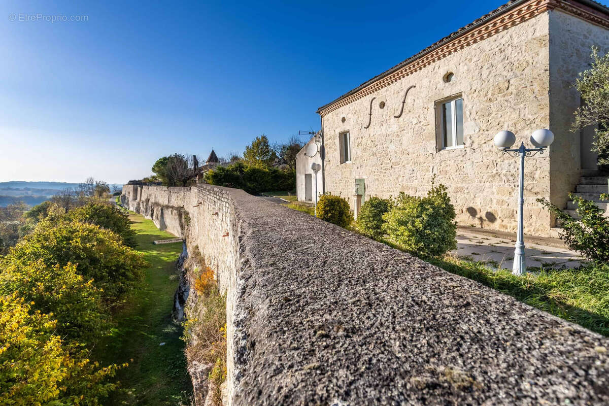 Village property - photo 26