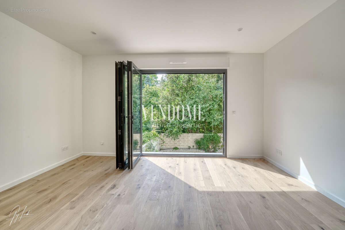 Appartement à SURESNES