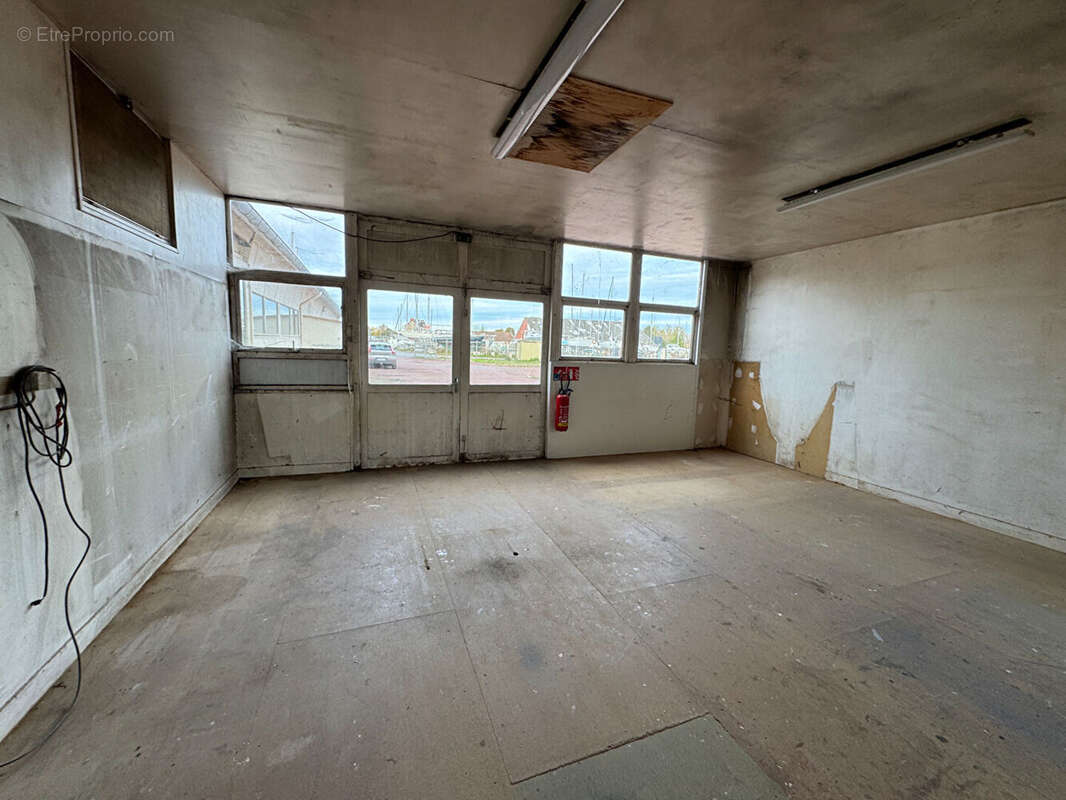 Commerce à CARENTAN