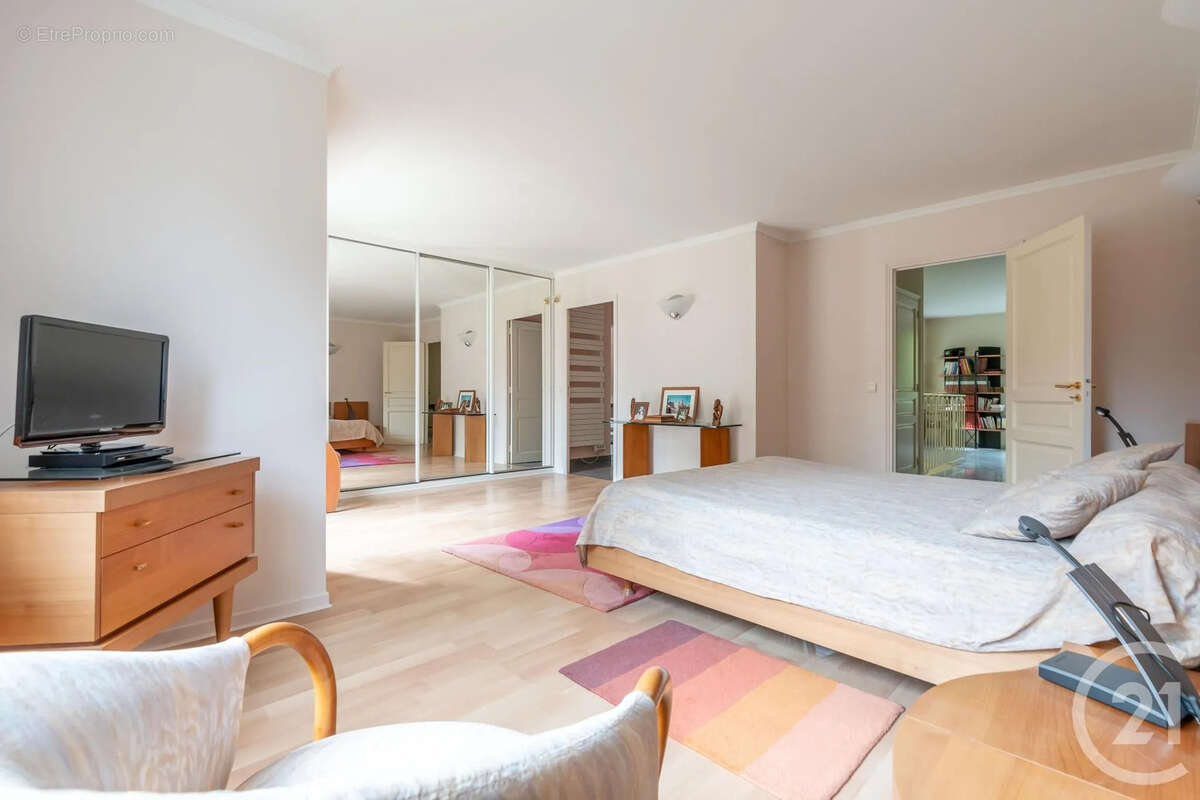 Maison à CHAMPIGNY-SUR-MARNE