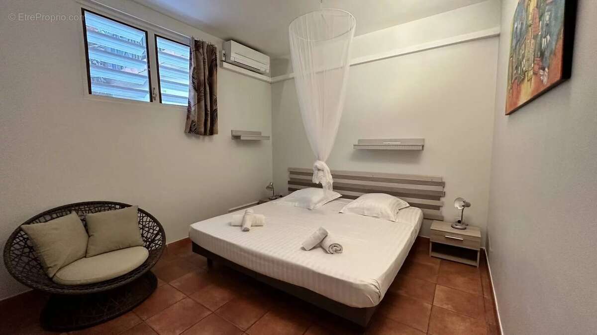 Maison à LES TROIS-ILETS