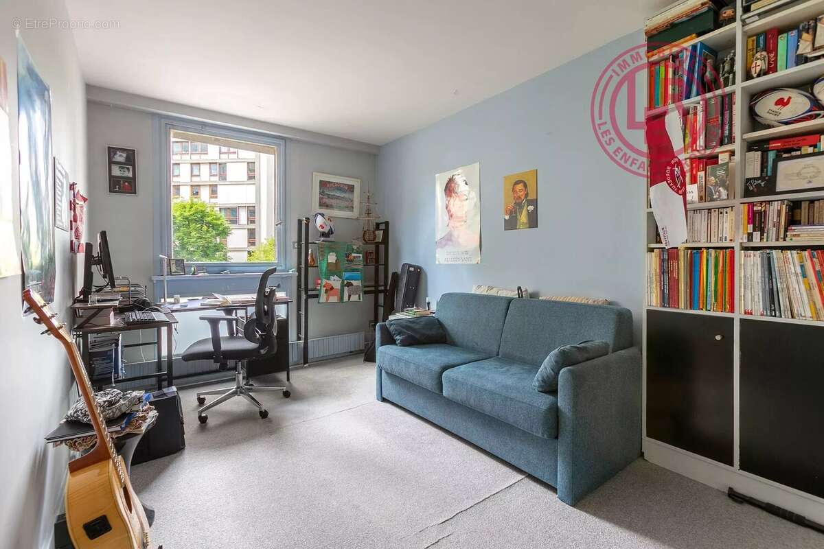 Appartement à PARIS-14E