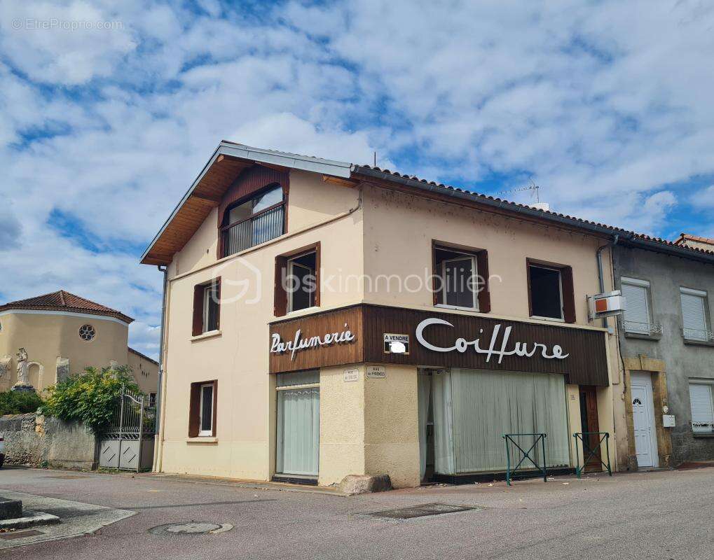 Immeuble au cœur du village - photo 2