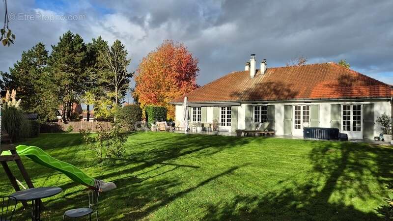 Maison à WERVICQ-SUD