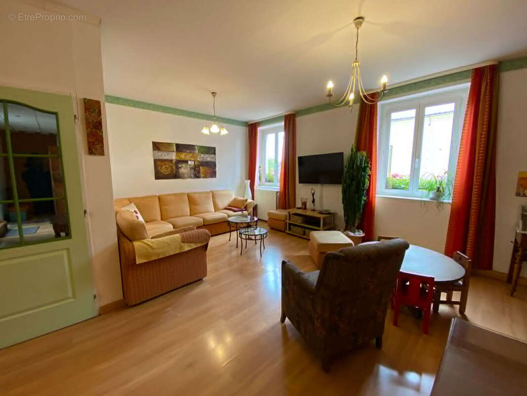 Immeuble avec gros potentiel de rapport - photo 2