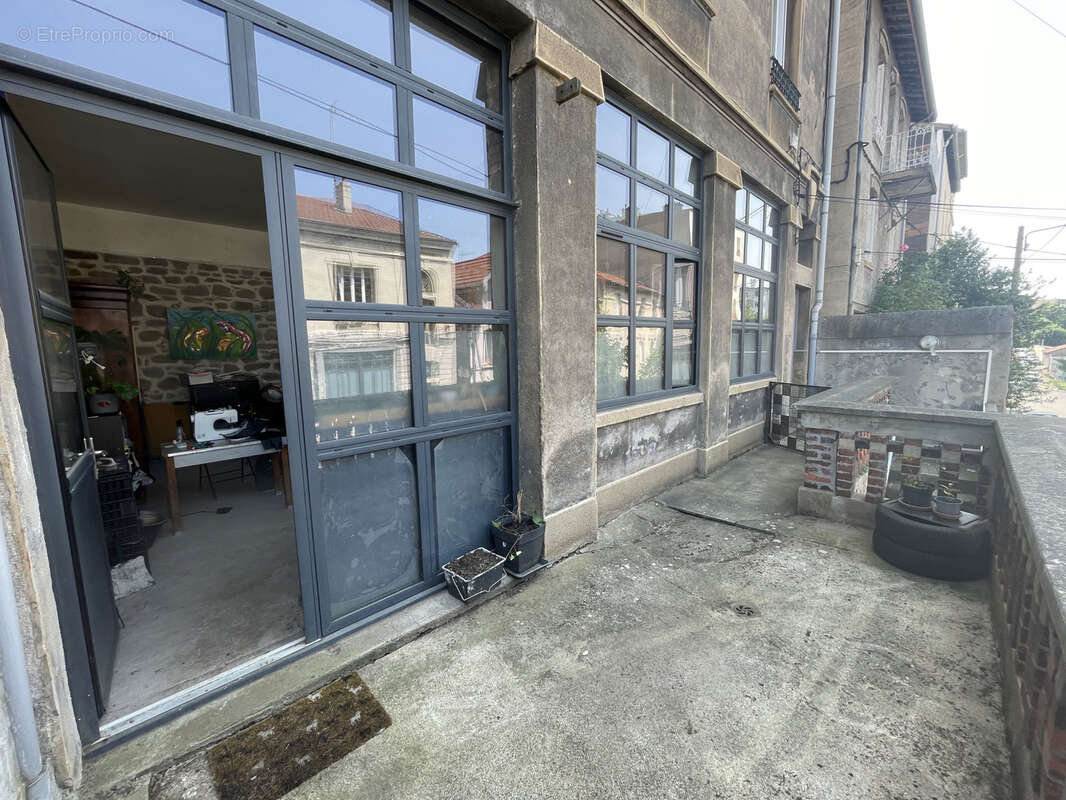 Autre à SAINT-ETIENNE