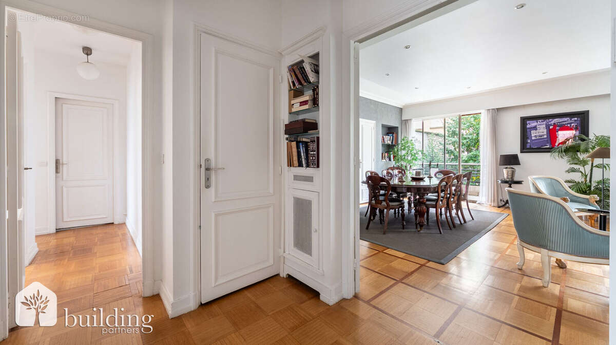 Appartement à NEUILLY-SUR-SEINE