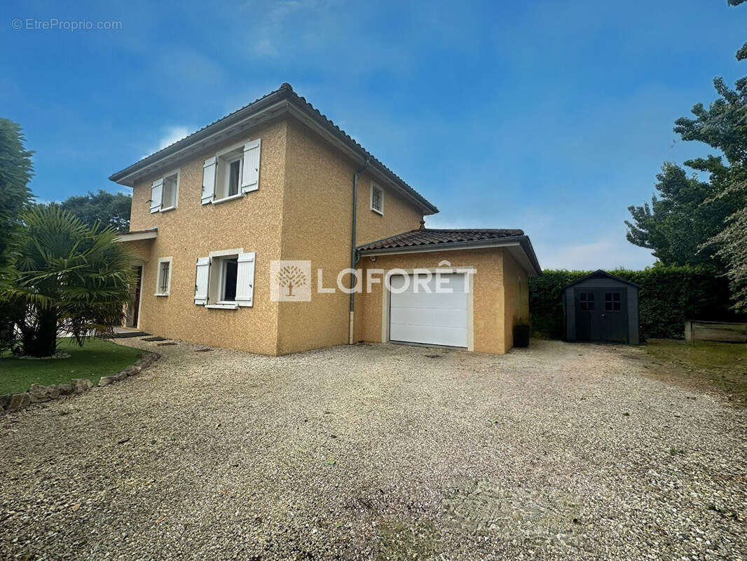 Maison à vendre Neuville Les Dames 7 pièce(s) 129.86 m2 - photo 17