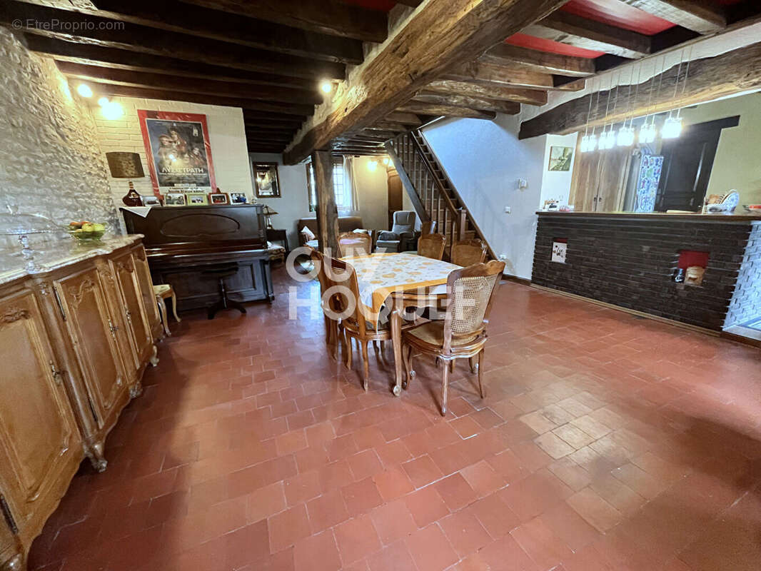 Maison à CHEMILLY-SUR-YONNE