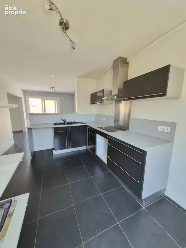 Maison t5 libre sur 3 faces avec garage - photo 3