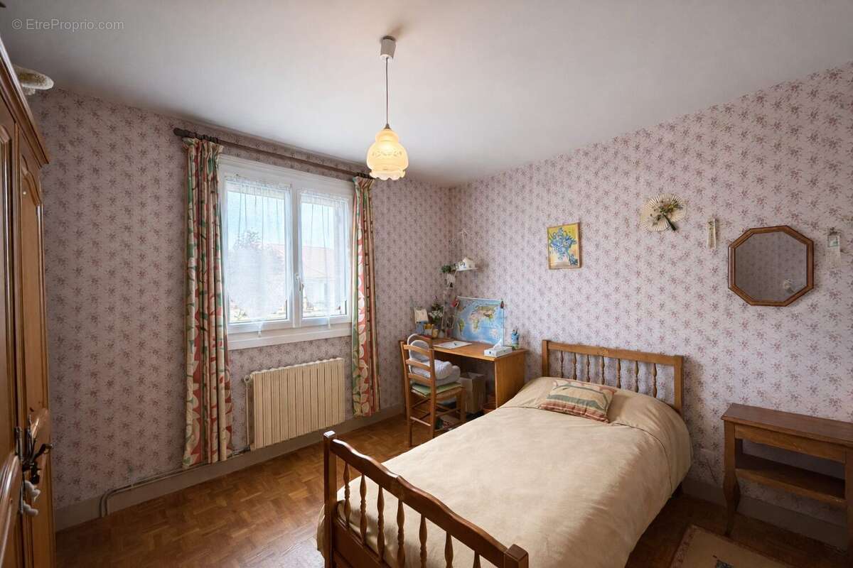 Chambre n°1 - Maison à LIMOGES