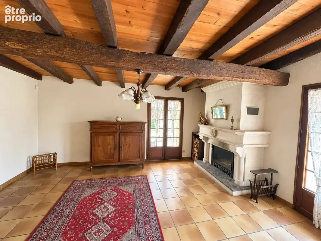 Maison de 196 m² avec double garage et atelier - photo 4