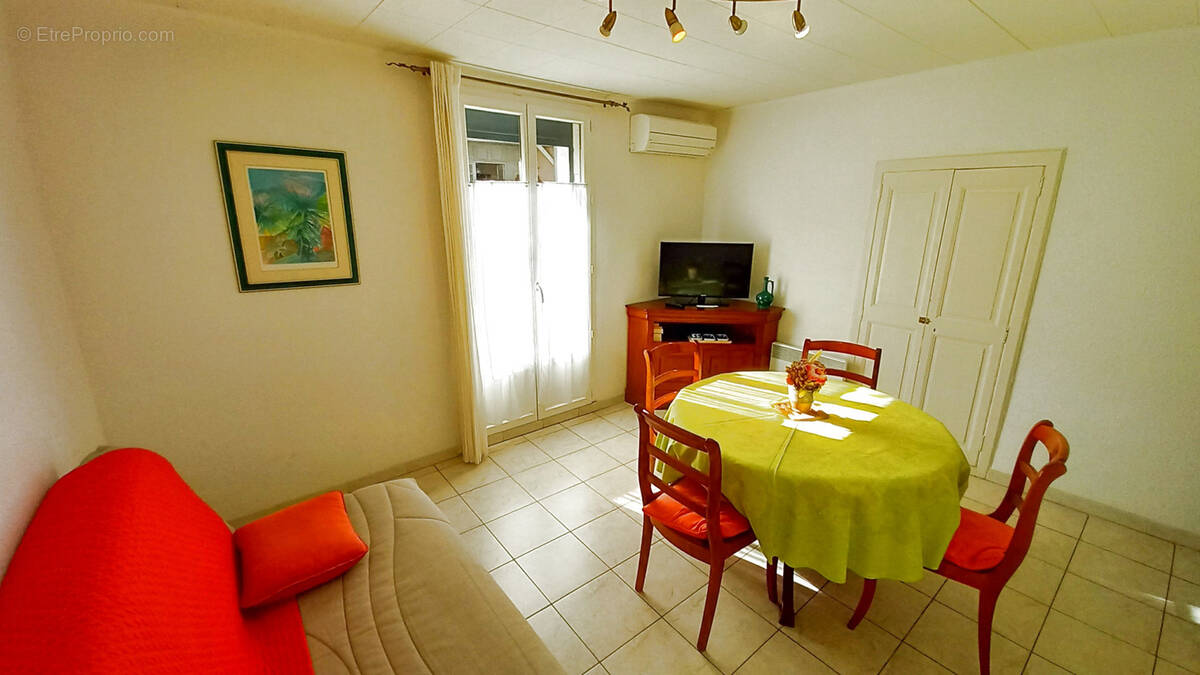 Appartement à LAMALOU-LES-BAINS