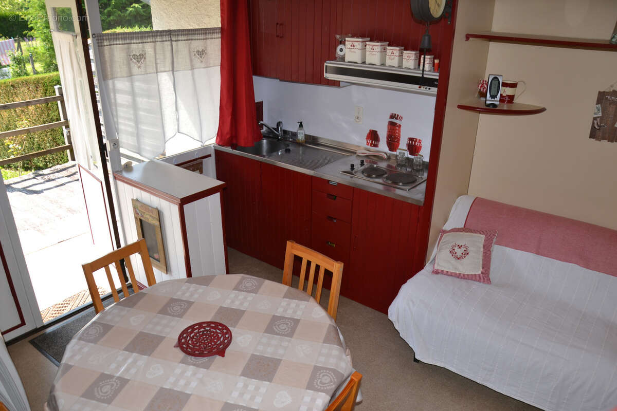 Agréable T2 en duplex de 33 m2 au sol avec terrasse, jardin privatif et parking - photo 13