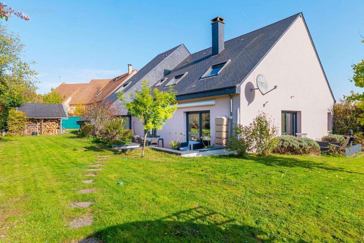 Maison à YVRE-L&#039;EVEQUE