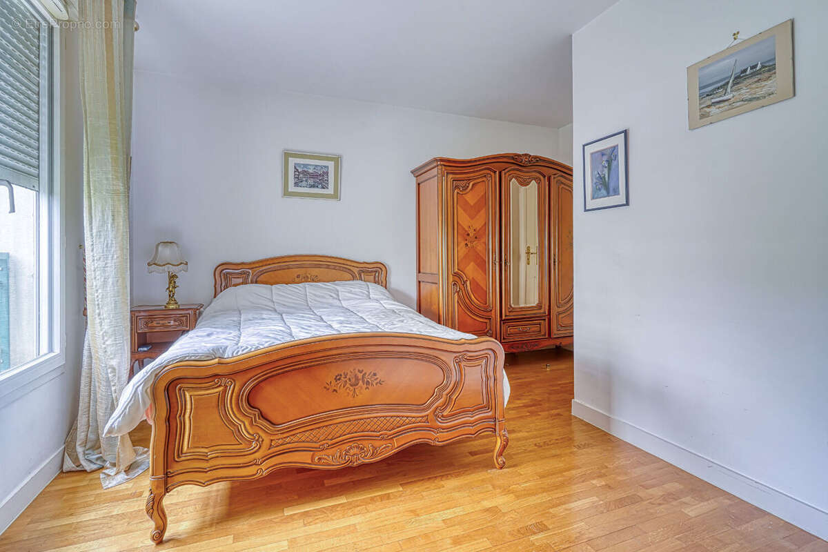 Appartement à LE PLESSIS-ROBINSON