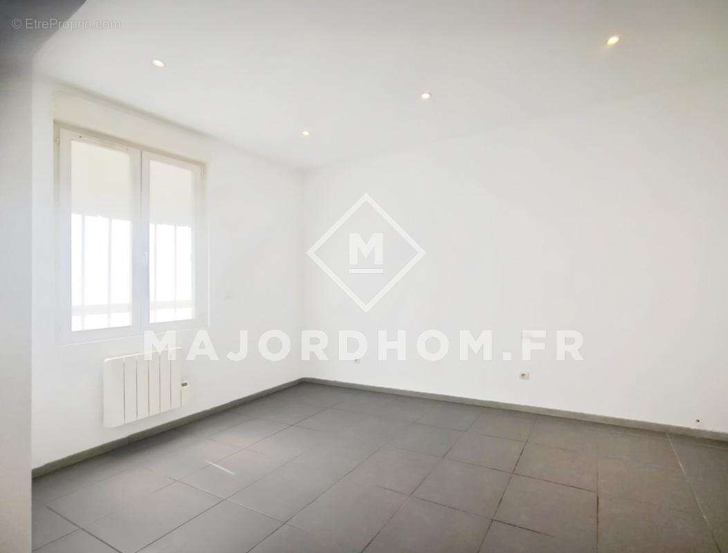 Appartement à MARSEILLE-4E