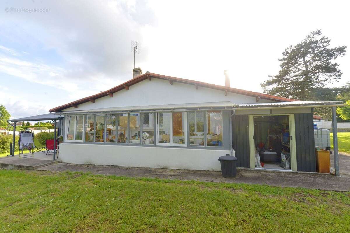 Maison 80 m² à Semussac  - photo 8