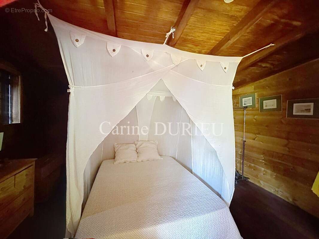 Maison 115 m² à Sainte-Anne  - photo 8