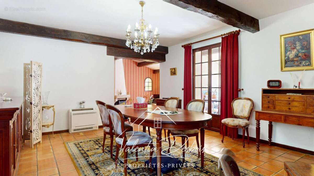Maison à VILLEMOUSTAUSSOU