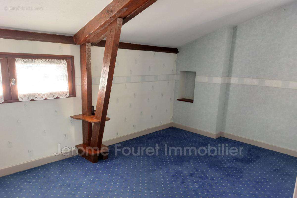 Maison à EGLETONS