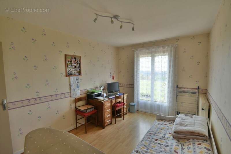 Vue exceptionnelle sur la campagne du sud brionnais - maison 120m² - 3 chambres - secteur trés calme - photo 8