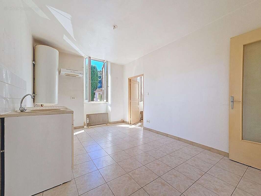 Photo 5 - Appartement à LA TOUR-SUR-ORB