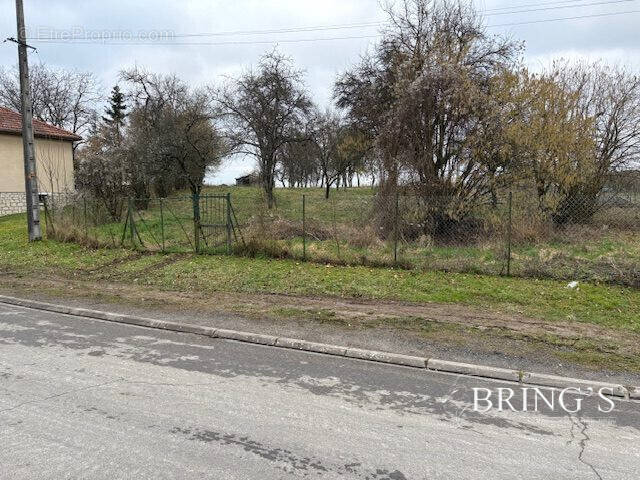 Terrain à CLERMONT-EN-ARGONNE