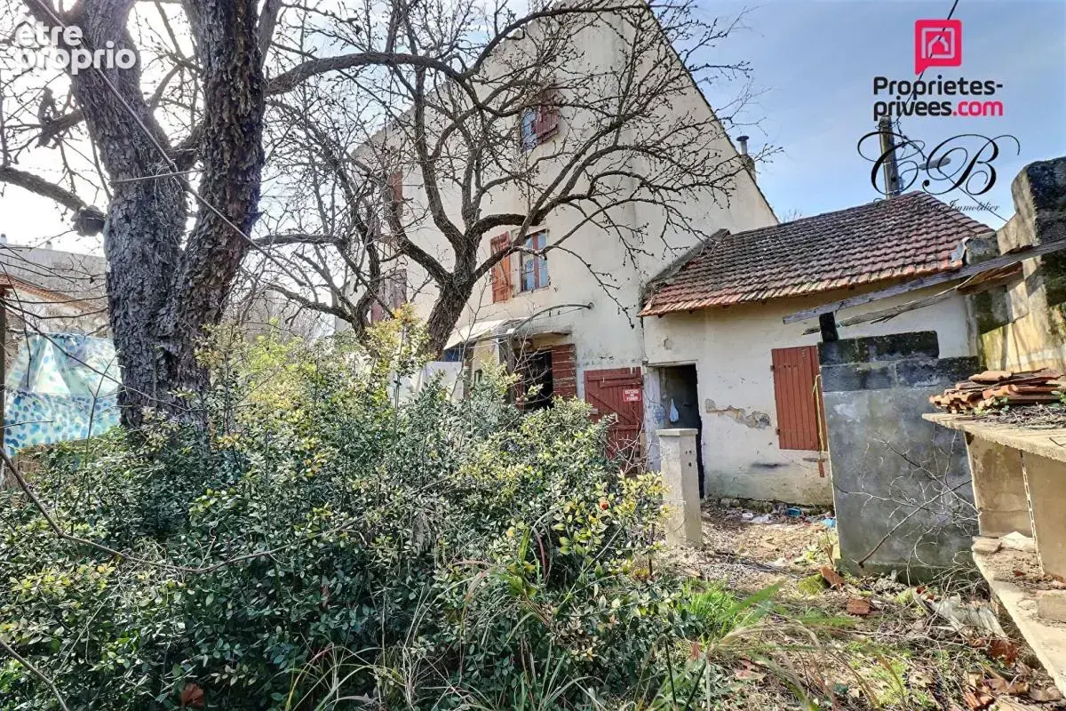 Maison à rénover en pierre - terrain 292 m² - garage - Arles Trinquetaille - photo 2