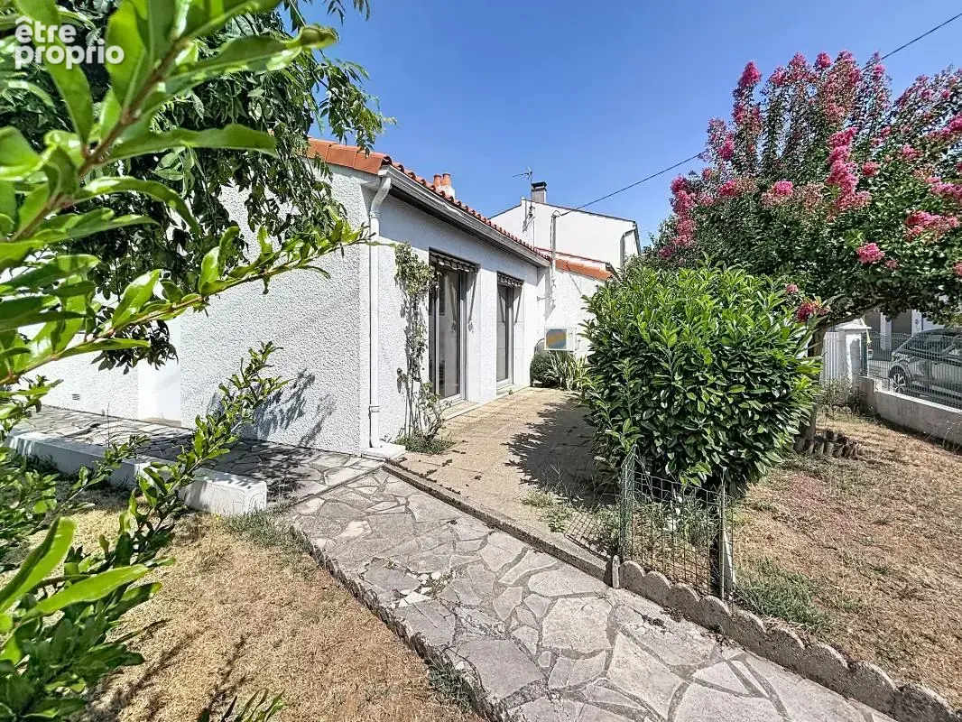 Maison À Vendre  Saint Eloi - photo 3