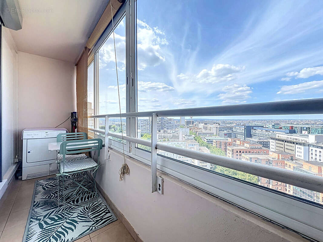 Appartement à NANTERRE