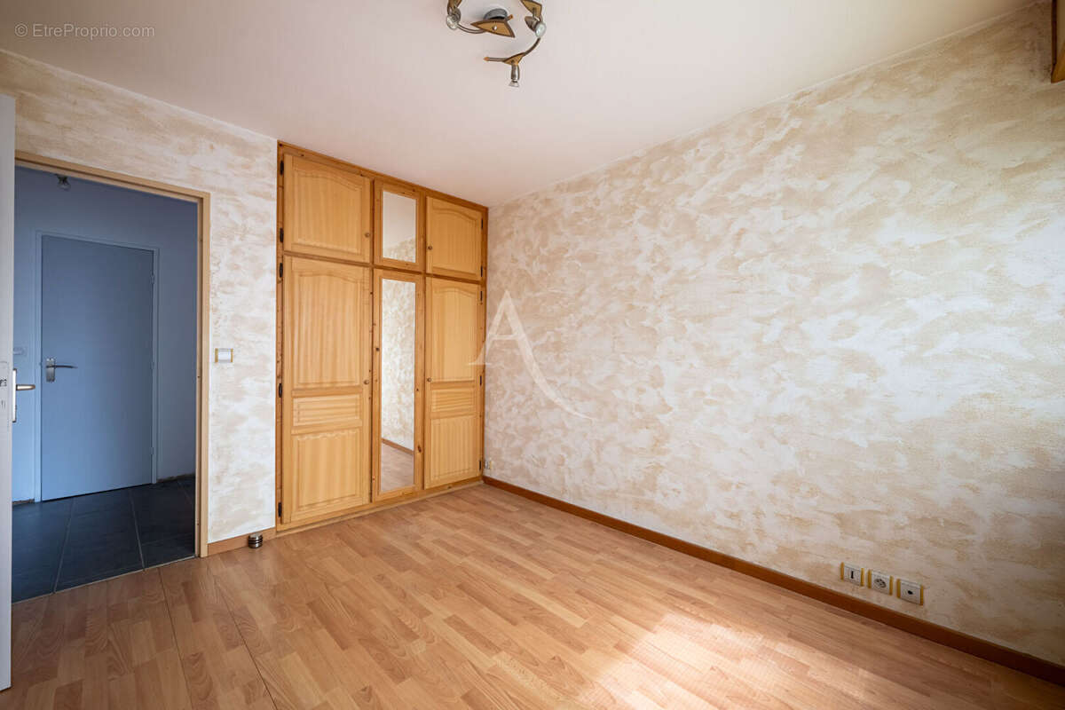 Appartement Préfecture Cergy Pontoise 5 pièce(s) 90 m2 - photo 7