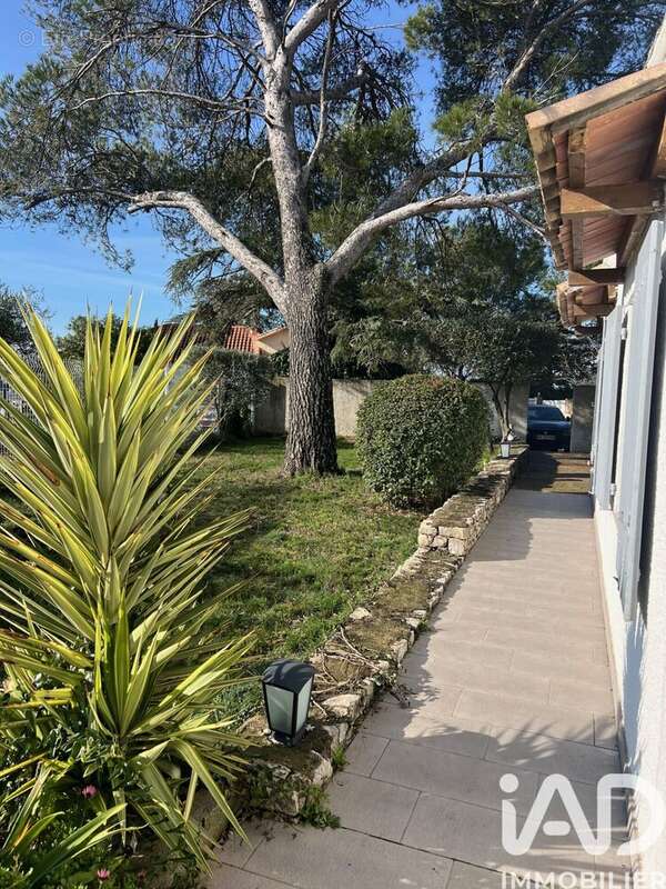 Photo 2 - Maison à NIMES