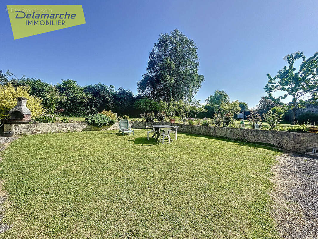 Maison à SAINT-SAUVEUR-LA-POMMERAYE
