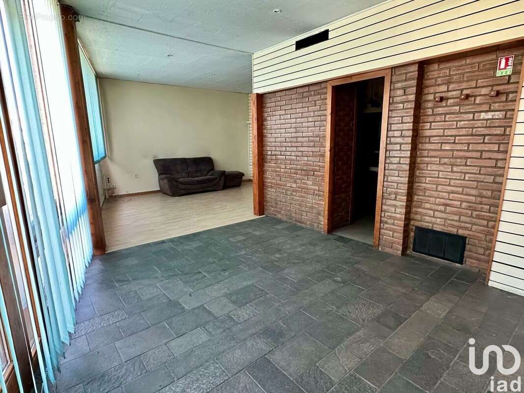 Photo 3 - Commerce à ALBERTVILLE