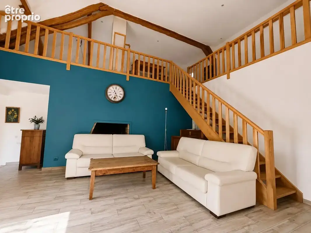 Ref 2302 : Maison lumineuse aux beaux volumes – 4 chambres – Proche toutes commodités - photo 4