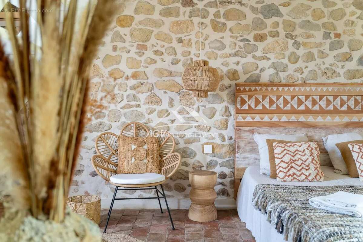 Maison à ALLEGRE-LES-FUMADES