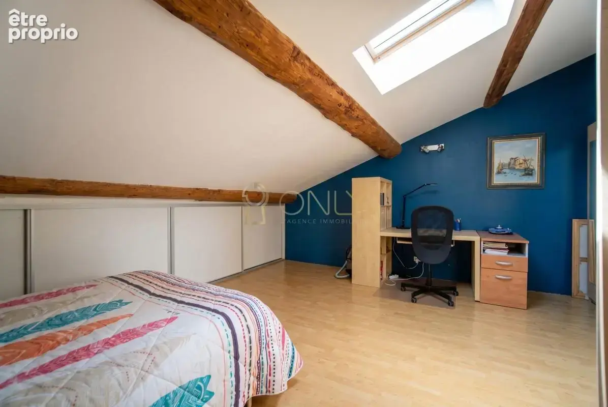 Liergues - Appartement T4 - Centre Village - photo 14