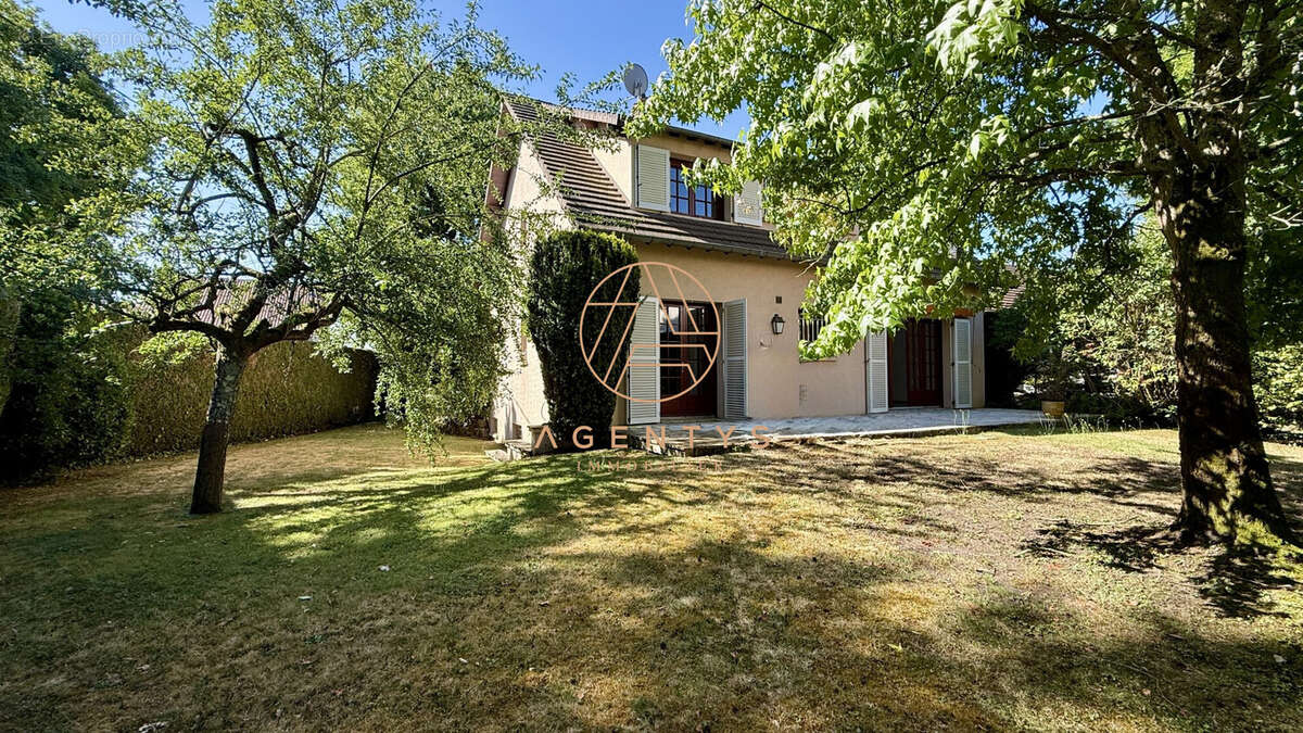 Maison à LE PLESSIS-TREVISE