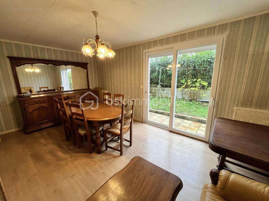 Maison Familiale - Idéal Premier Achat ou Projet de Rénovation ! - photo 4