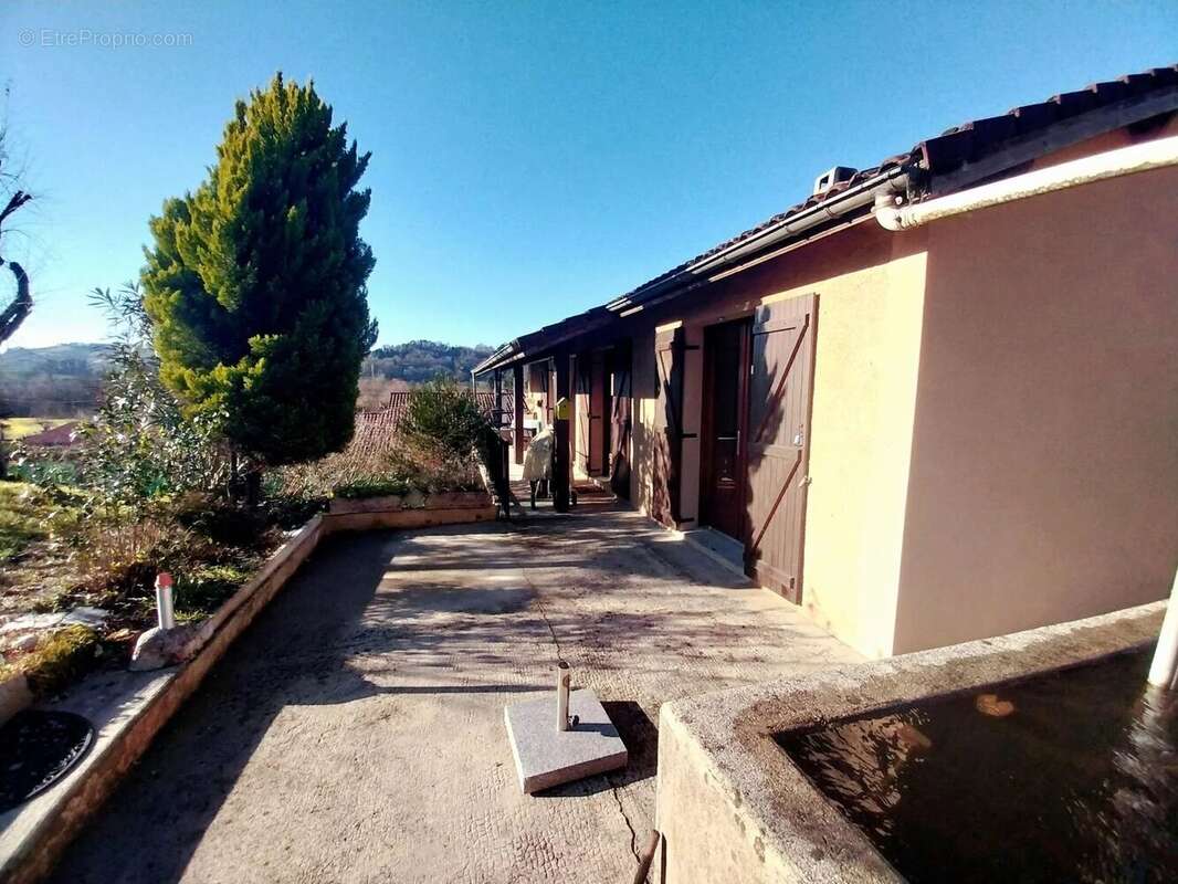 Maison à SAINT-VERAND