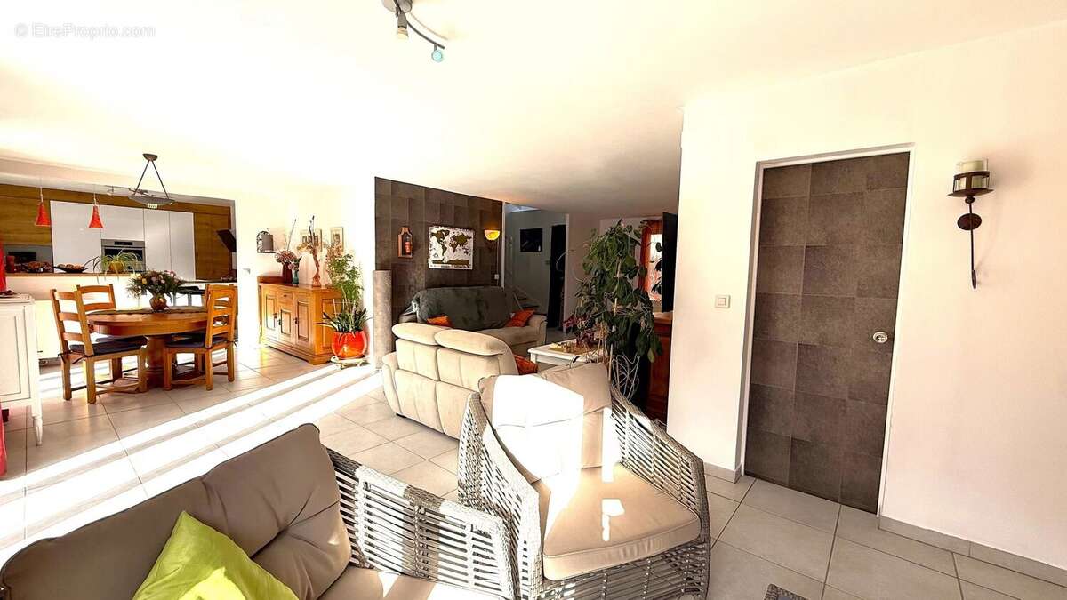 Maison à PLAISIR