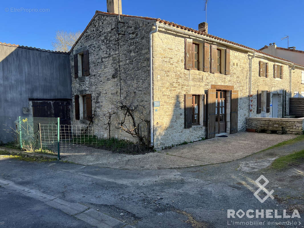 Maison à BERNAY-SAINT-MARTIN